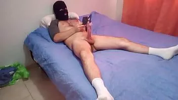 play Mesajlara cevap verirken sikimi vakum pompasına sokuyorum