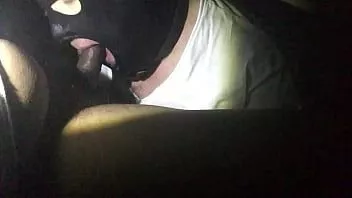Putar Ayah muda yang seksi datang untuk melayani!