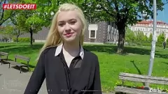 play Encontro Turístico Selvagem: Misha Cross & Stranger's Big Cock