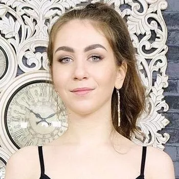 قناة Vivian Grace