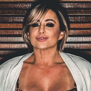 Pornstar Cassiana Costa